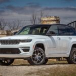419,000-grand-cherokees-recalled-over-side-air-bag-deployment-delay
