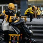 more-chinese-food-delivery-riders-report-bringing-children-to-work-amid-sluggish-economy