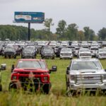 uaw-members-strike-at-american-axles-michigan-plant,-disrupting-major-gm-supplier