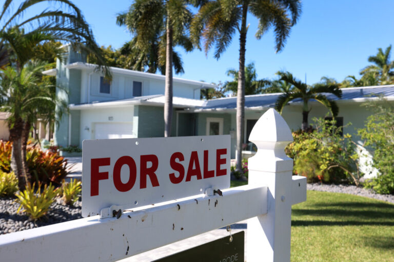 us-home-listing-prices-see-steep-drop-in-may:-report