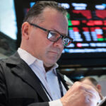 wall-street-review:-techs-sell-off-amid-profit-taking,-rising-bond-yields