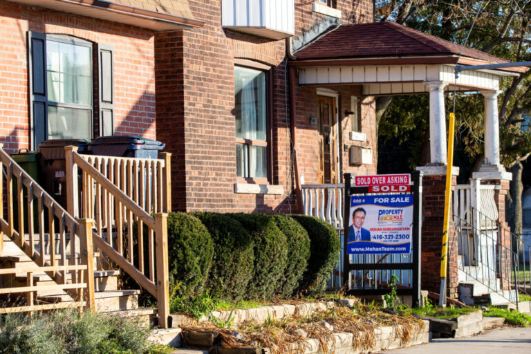 BoC Projects Nearly 10% of Toronto Mortgage Holders Wont Qualify for Refinance Next Year