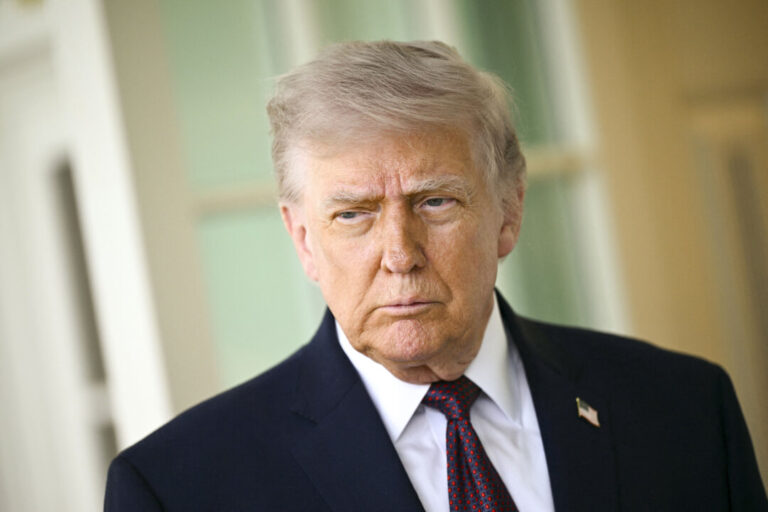 Trump Says US in Final Throes of Iran Deal, Strait of Hormuz Could Reopen Within Days