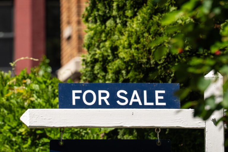 Mortgage Demand Surges Despite Rising Interest Rates