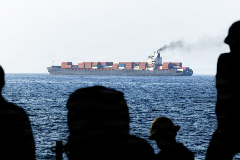 Trump Says He Ordered Secret US Military Mission That Helped Move 100 Million Barrels of Oil Through Hormuz