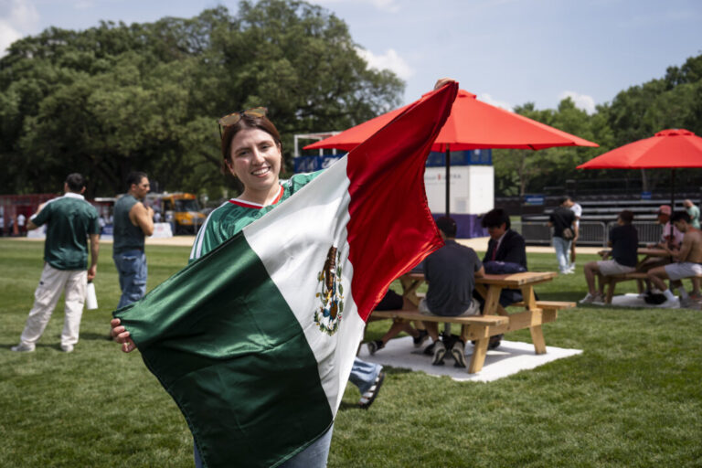mexico-shuts-down-south-africa-20-to-win-world-cup-opening-game