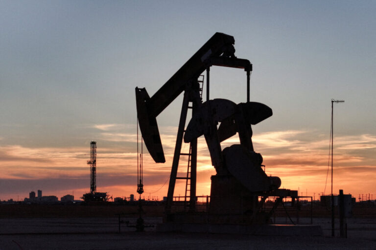 oil-falls-to-3-month-low-as-markets-await-details-of-usiran-peace-deal