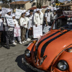 day-in-photos:-soweto-march-commemoration,-earthquake-in-indonesia,-and-smithsonian-folklife-festival