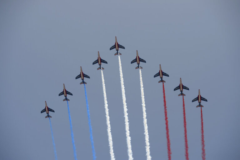 live-now:-patrouille-de-france-conducts-ceremonial-flyover-celebrating-the-250th-anniversary-of-us-independence