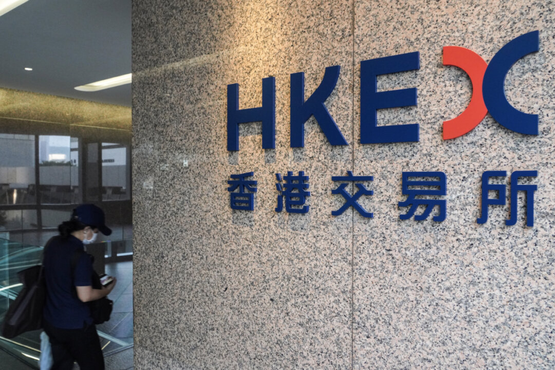 hong-kong-listed-chinese-shares-enter-bear-market-as-spending-worries-deepen