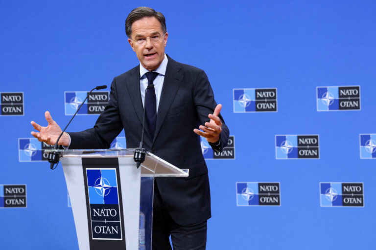 replay:-natos-rutte-speaks-to-media-after-meeting-trump