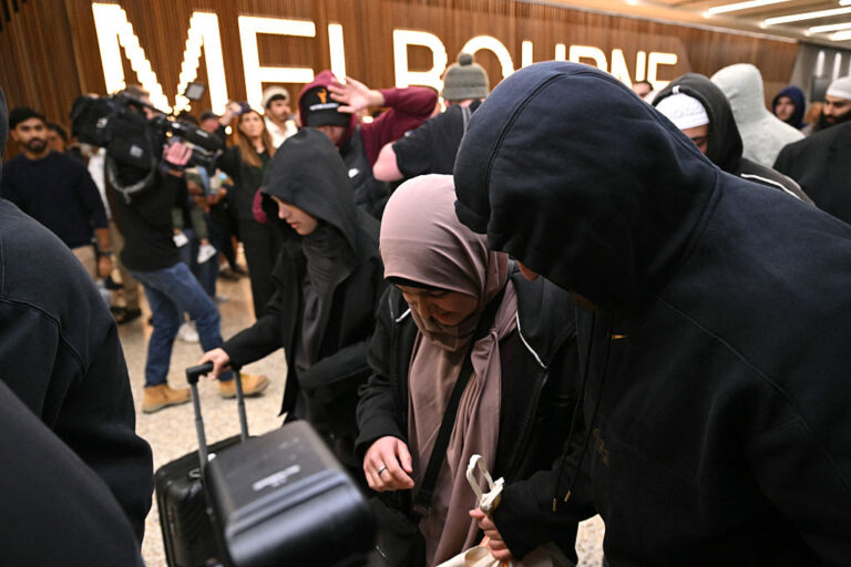 coalition-open-to-working-with-labor-to-block-isis-linked-australians-from-returning