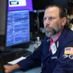 wall-street-review:-tech-stocks-slide-in-volatile-week-amid-growing-concerns-over-ai-trade