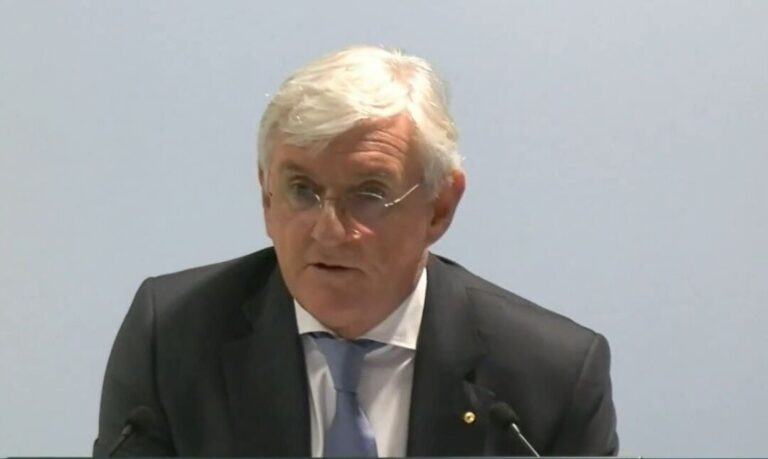 former-westfield-boss-says-family-has-experienced-40-years-of-anti-semitic-threats