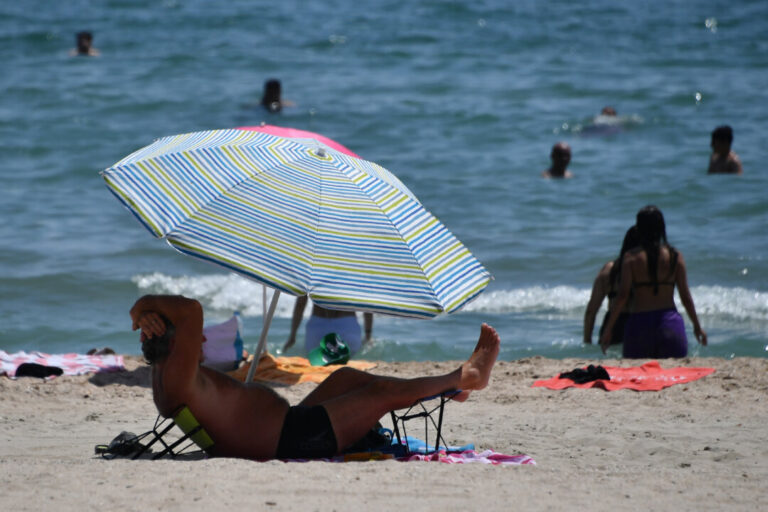 live-now:-cities-across-europe-face-record-breaking-heat-wave-(june-29)