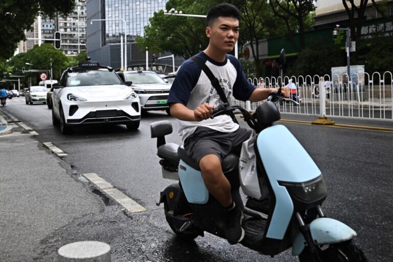 chinas-driverless-delivery-push-fuels-fears-of-job-losses-as-automation-accelerates
