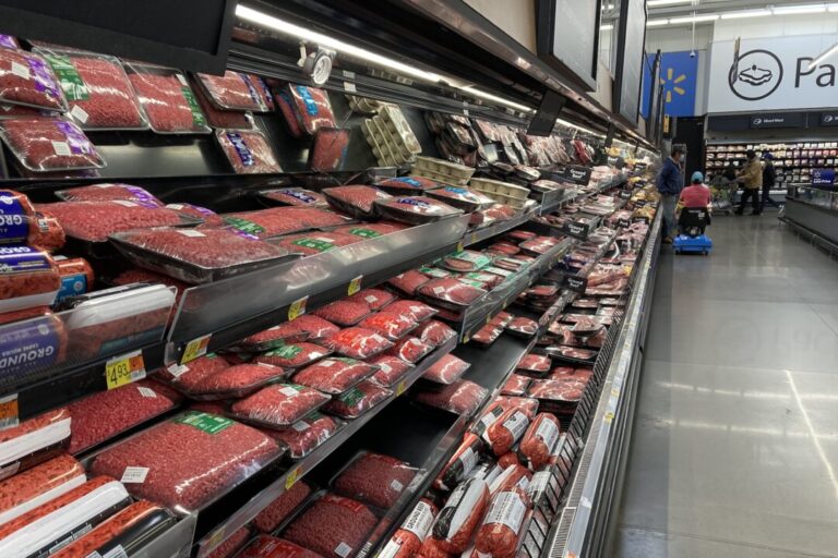 walmart-to-drop-ground-beef-prices-by-nearly-15-percent-for-us-250th-anniversary,-trump-says
