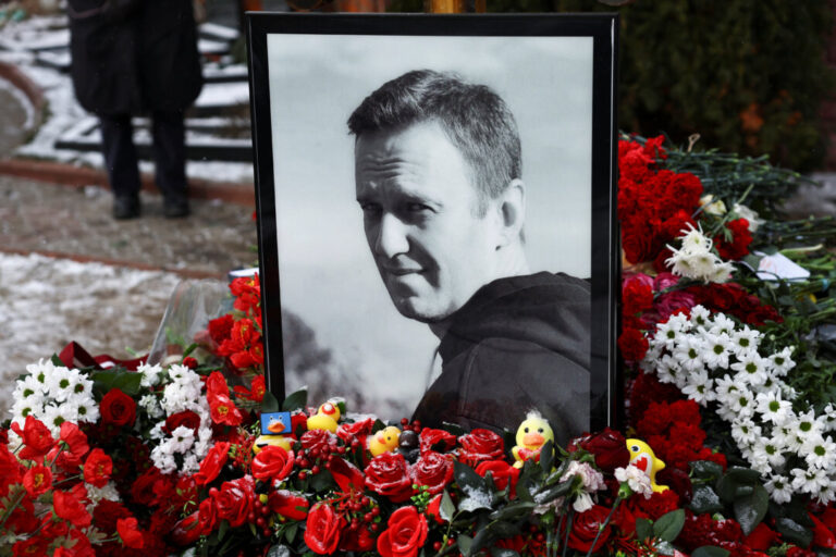 british-government-sanctions-russians-linked-to-navalny-poisoning