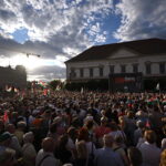demonstrators-protest-in-hungary-against-plans-to-oust-president