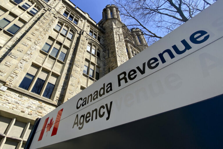 top-20-percent-of-canadian-earners-pay-more-than-half-of-nations-taxes:-study