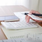 most-canadian-households-see-savings-decline-as-spending-growth-outpaces-income