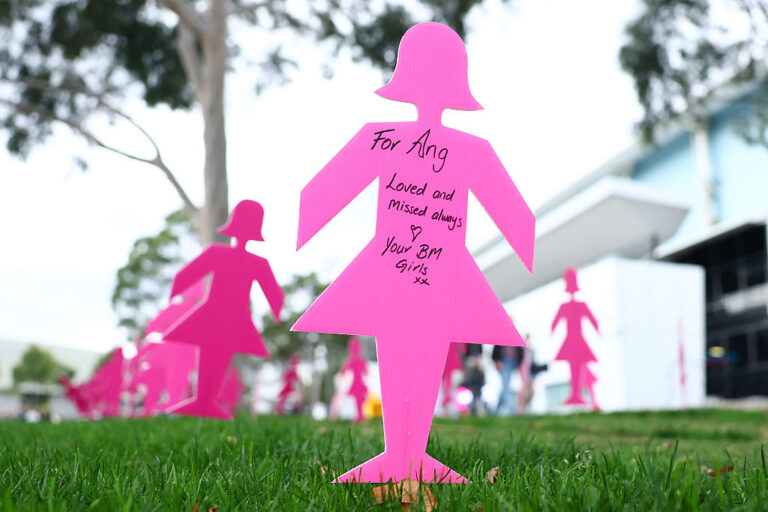 nearly-a-million-australians-have-cancer,-breast-cancer-the-most-common