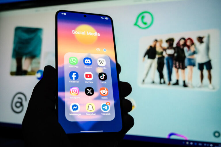 demasking-powers-to-identify-social-media-haters