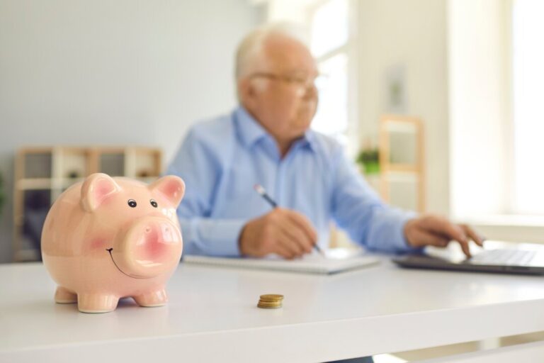 the-pros-and-cons-of-a-reverse-mortgage-in-retirement