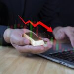 gold-just-fell-26-percent-from-its-record.-history-says-thats-normal,-and-thats-the-point