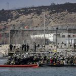 spain-installs-floating-barrier-to-block-illegal-sea-crossings-into-ceuta