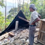 magnitude-7.7-earthquake-strikes-off-indonesias-coast,-toppling-buildings-and-killing-at-least-2