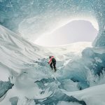 another-world:-photographer-explores-giant-ice-caves-in-the-belly-of-a-glacierand-the-photos-are-surreal