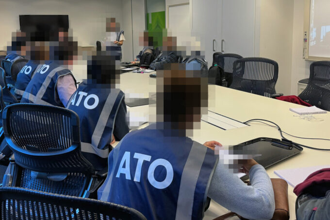 2,500-tip-offs:-tax-office-swarms-melbourne-restaurants-amid-evasion-blitz