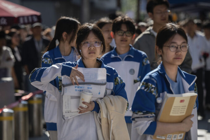 chinese-high-schools-extend-national-day-holiday-amid-reports-of-student-suicides