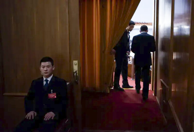 chinas-economic-woes-deepen-as-ccp-plenum-focuses-on-political-control