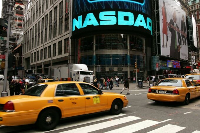 nasdaq-logs-worst-month-in-more-than-a-year-as-amazon,-intel-earnings-deepen-tech-sell-off